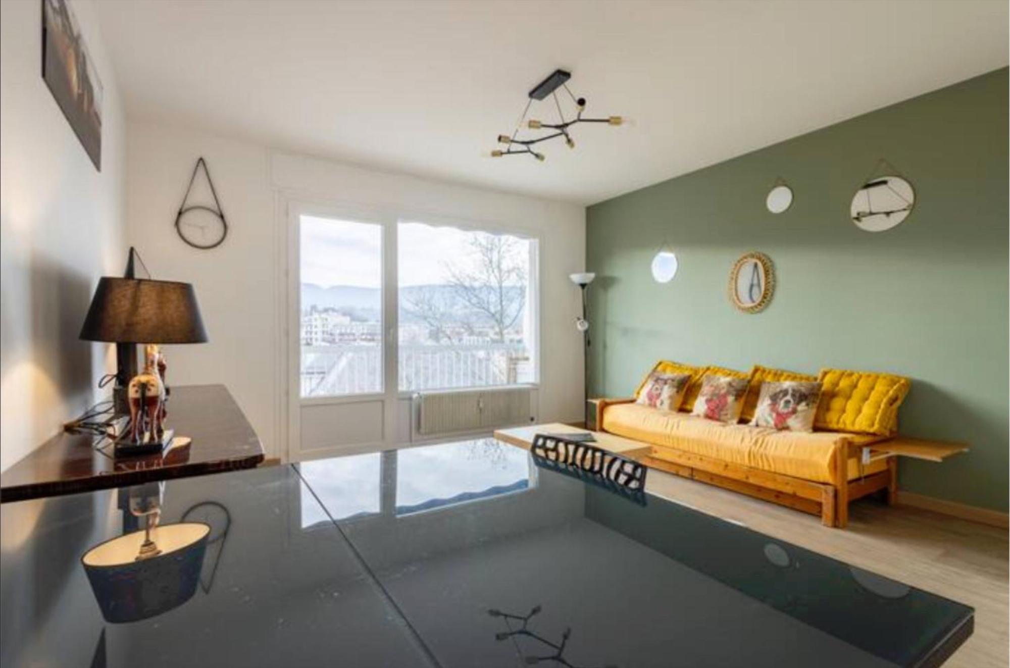 Logement Autour De Moi * * * * * Chambery Ngoại thất bức ảnh